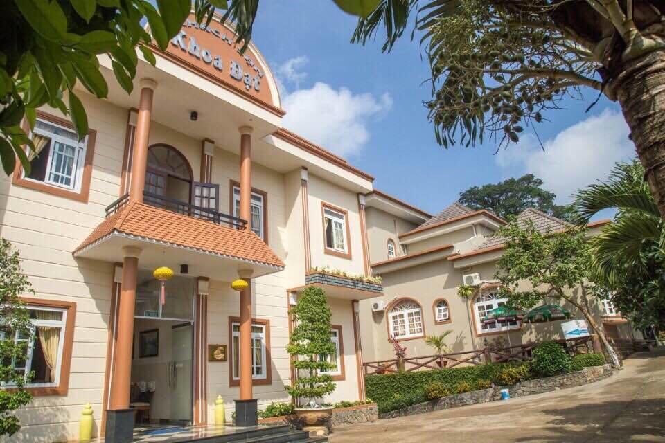 Khoa Dat Hotel Di Linh Экстерьер фото